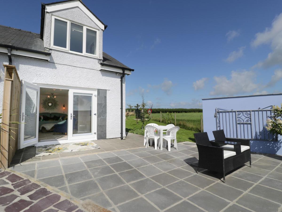 Vila Drws Y Gorlan Llannerch-y-medd Exteriér fotografie